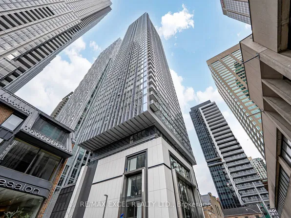 8 Cumberland St #5102, Toronto, ON M4W 1J5