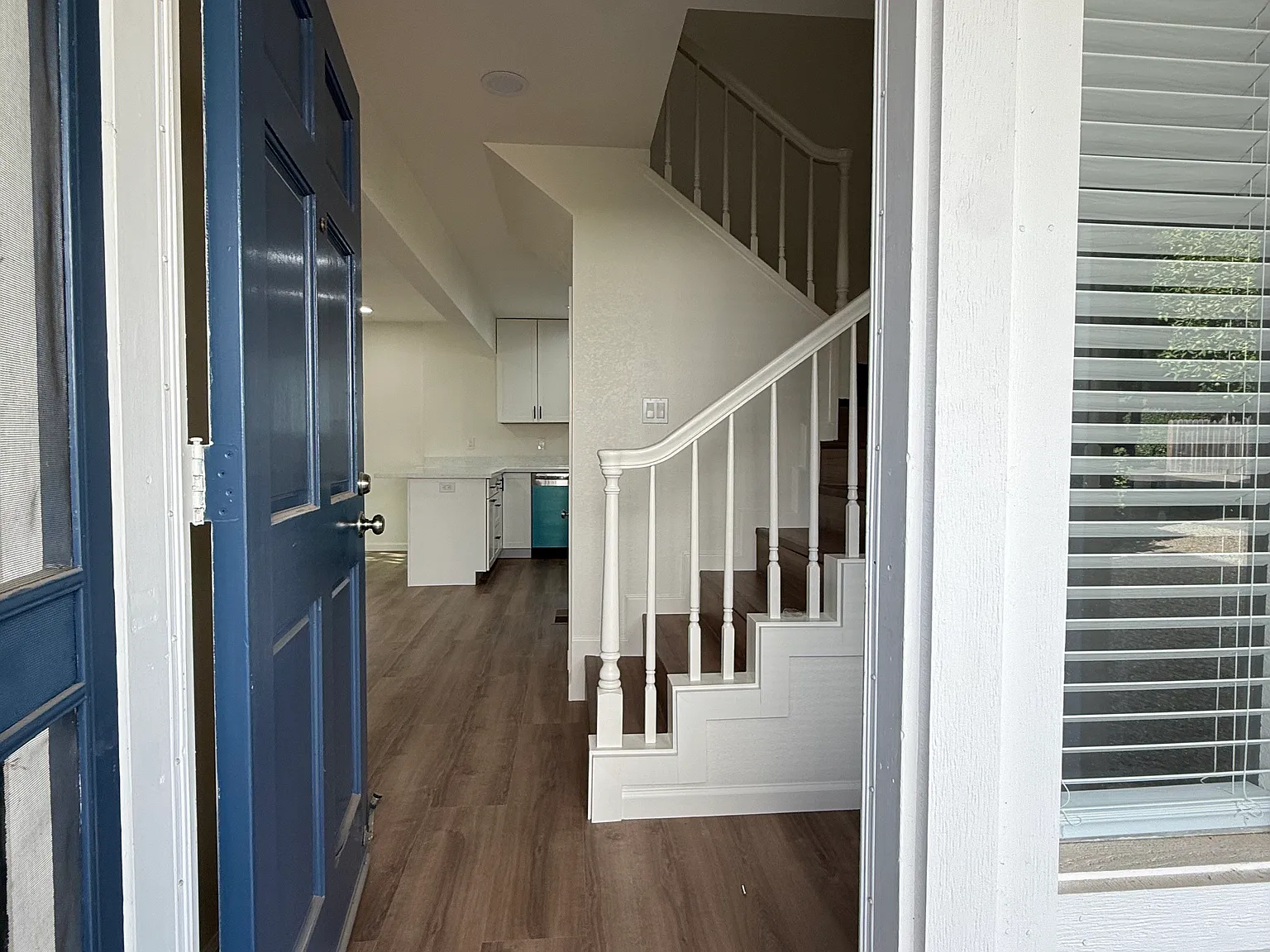 4 bed, 2000 sqft, $4,700 — Photo 4