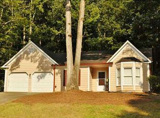 865 Hedge Garden Ct, Stone Mountain, GA 30088