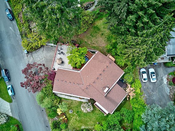 4th image of 18305 57th Ave NE