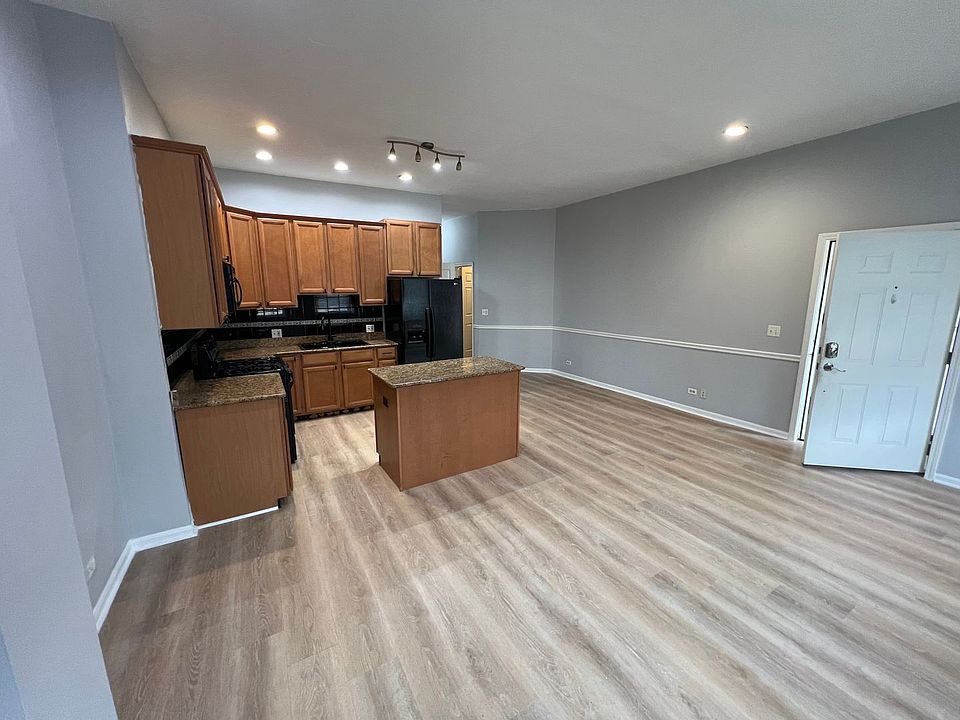 1st image of 3201-03 S Racine Ave #3201-1F
