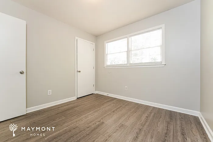 4429 Clovewood St — Photo 12