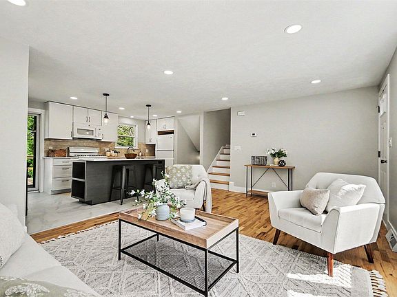 3rd image of 4948 Stony Creek Ave NW