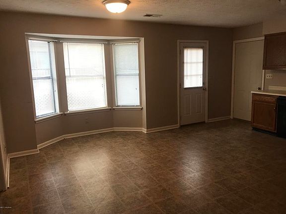 3rd image of 11515 Carriage Rest Ct