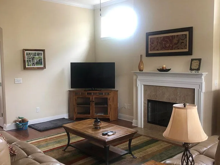 231 Gracie Ln — Photo 5