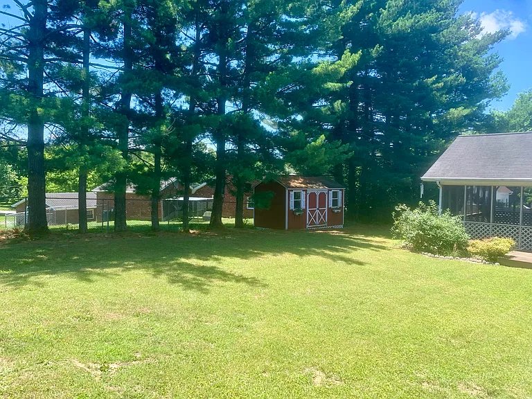 2 Parwood Ct — Photo 4