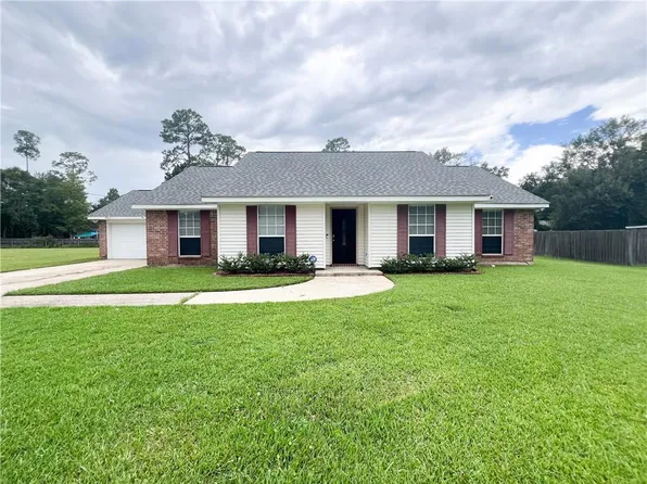 178 Cherokee Dr, Abita Springs, LA 70420