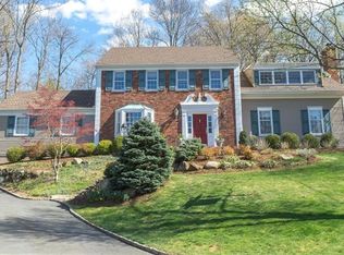 22 Saratoga Way, Short Hills, NJ 07078