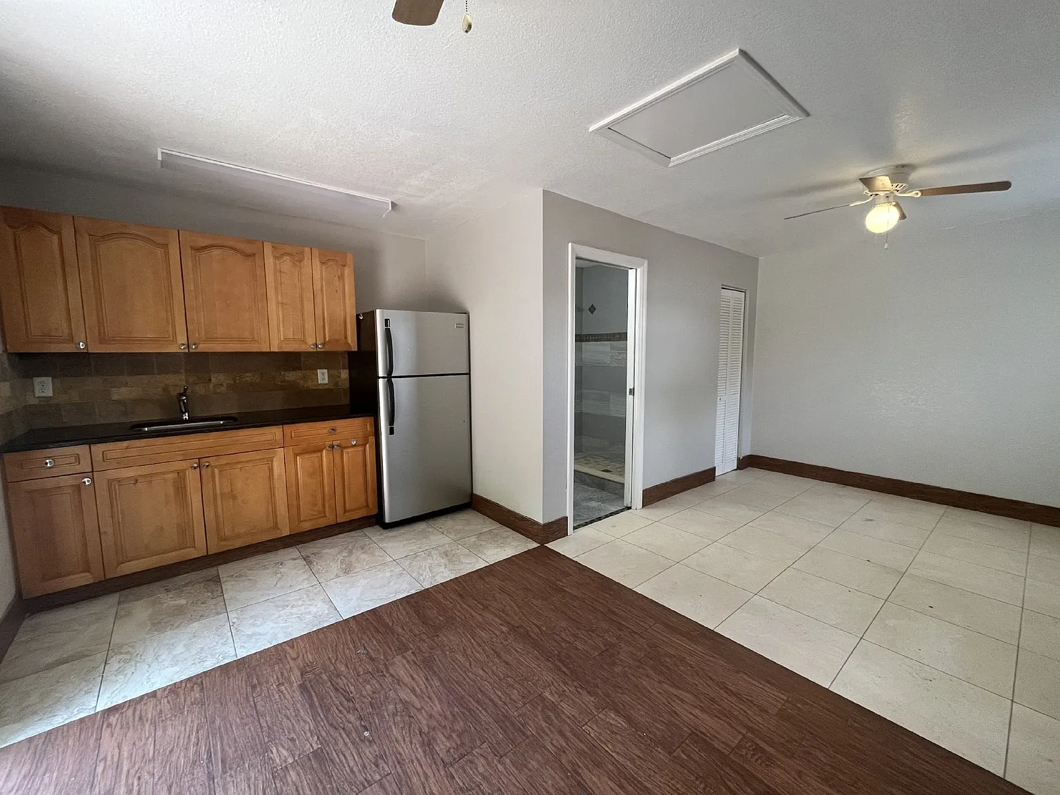 Studio, 1.0 bath, $695 — Photo 4