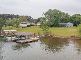 117 Oakview Rd, Townville, SC 29689