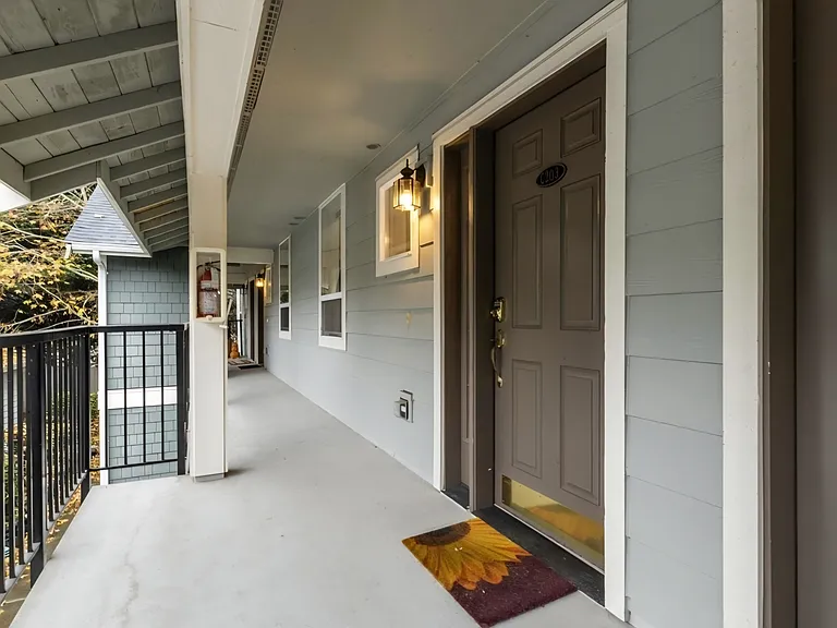 68th Ave NE — Photo 2