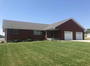 920 Prairie Trace Rd, Sutherland, NE 69165
