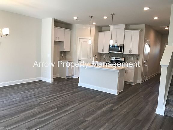 3rd image of 4500 Skywood Ln