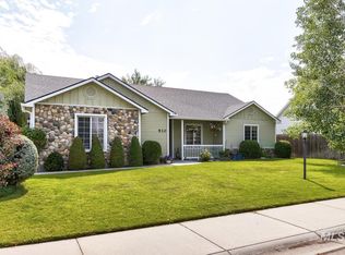 910 Gem Stone Way, Emmett, ID 83617