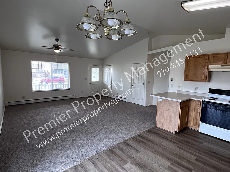 2527 Shetland Dr #A — Photo 6