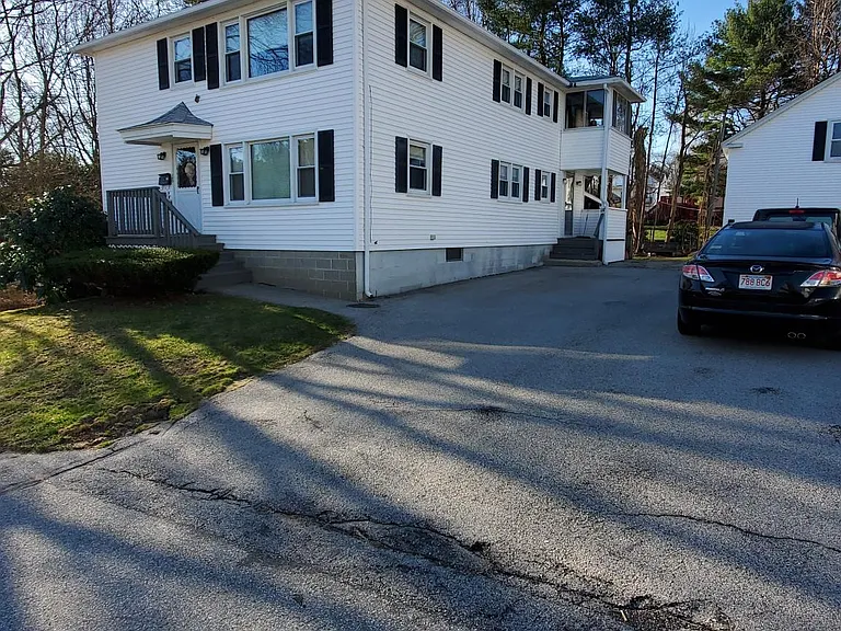 16 Valley St — Photo 1