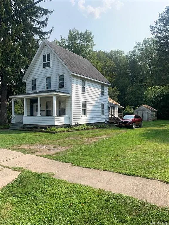 49 Warren St — Photo 1