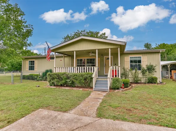 89 Park Ln, Gainesville, TX 76240