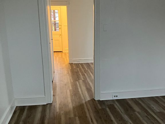 5th image of 412 E Orange St Unit 2