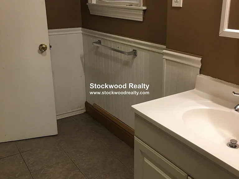 38 Mount Vernon St #2 — Photo 22