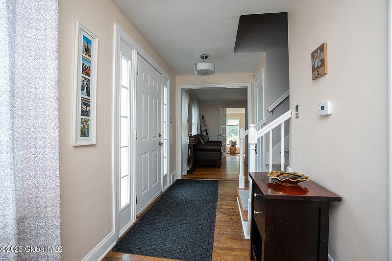 3rd image of 5 Elmwood Drive
