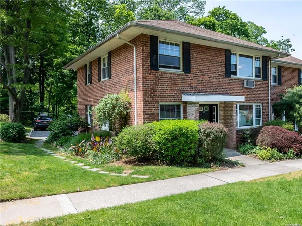 48U Madison Park Gardens #U, Port Washington, NY 11050