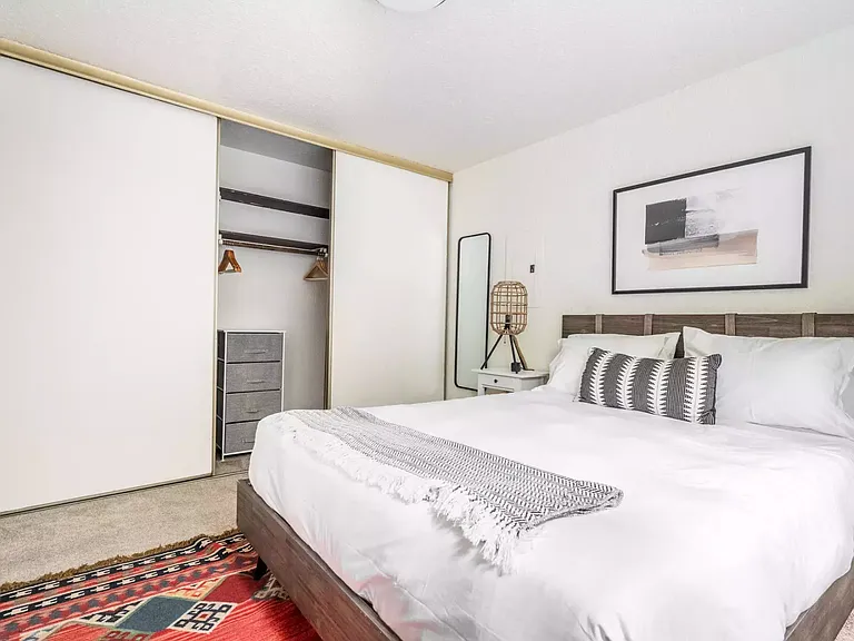 4259 Woodland Park Ave N #5 — Photo 9