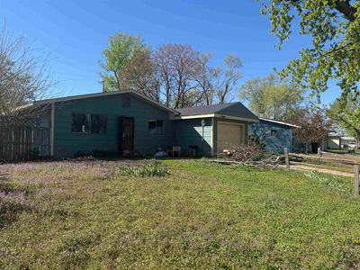 1221 Andrew Ave, Salina, KS, 67401