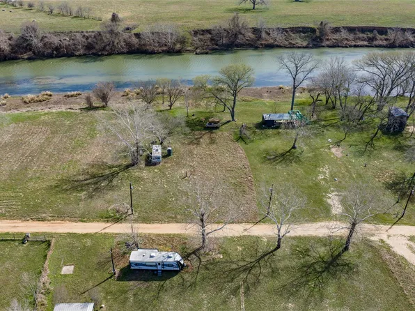N Kirtley Rd, Smithville, TX 78957