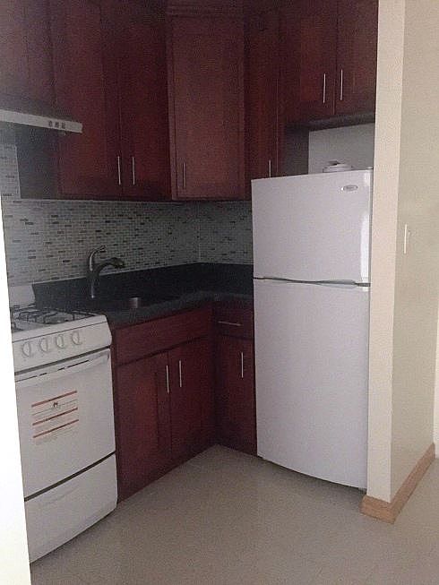 1st image of 54 Mulberry St APT 10