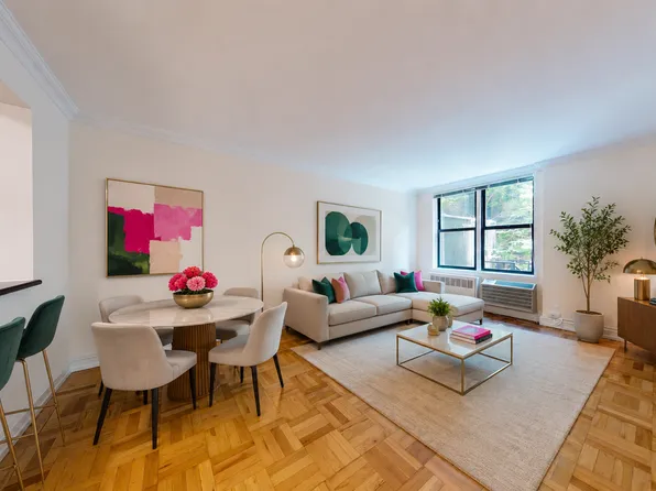 305 West 13th Street image 1 of 11