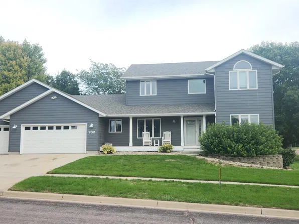 702 Westview Dr, Dell Rapids, SD 57022