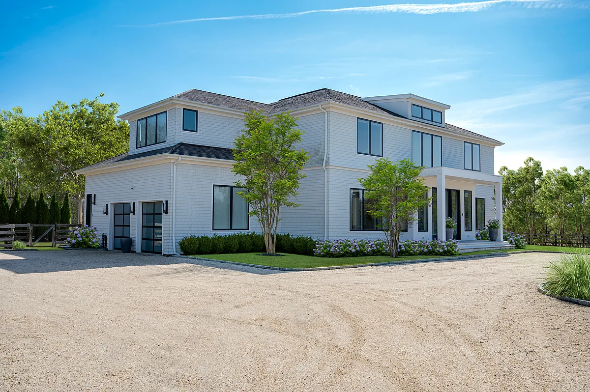 Building Photo - Seven Ponds Towd Rd