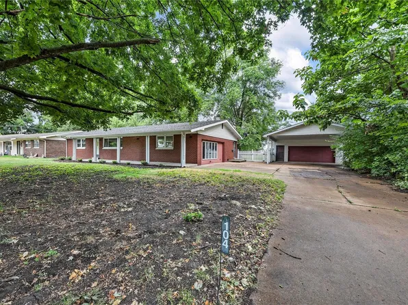 104 Belle Dr, Fairview Heights, IL 62208