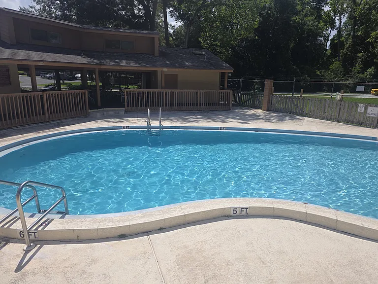 85 Debarry Ave — Photo 3