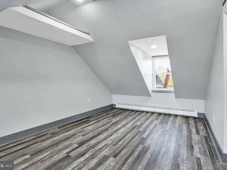 553 Wunder St #2 — Photo 16
