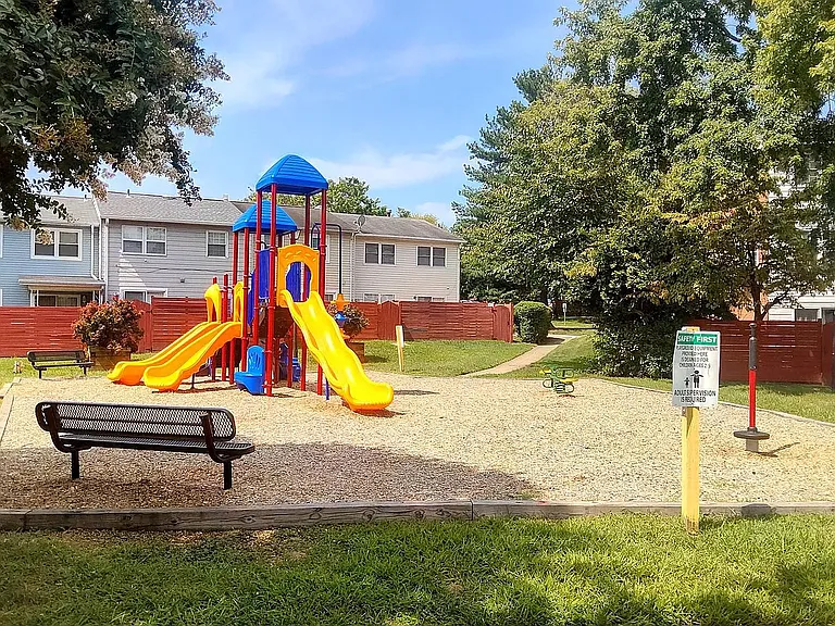 14658 Balsam St — Photo 27