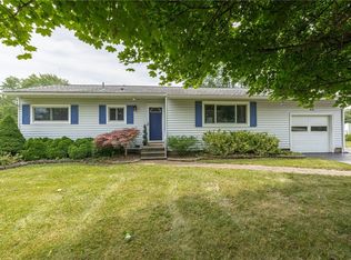 415 Wildbriar Rd, Rochester, NY 14623