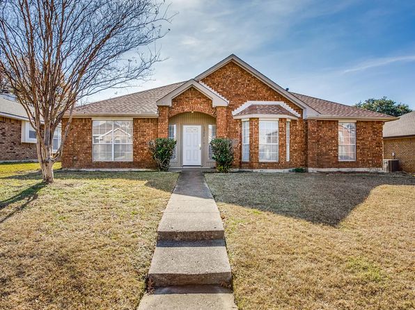 1302 Silver Maple Dr