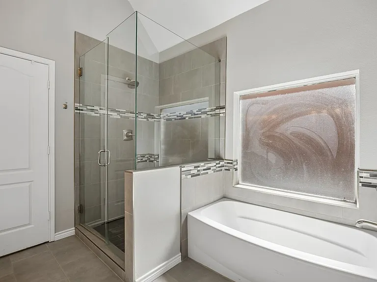 2809 Roper Dr — Photo 16
