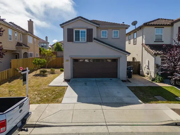 12 Yarro Ct, Watsonville, CA 95076