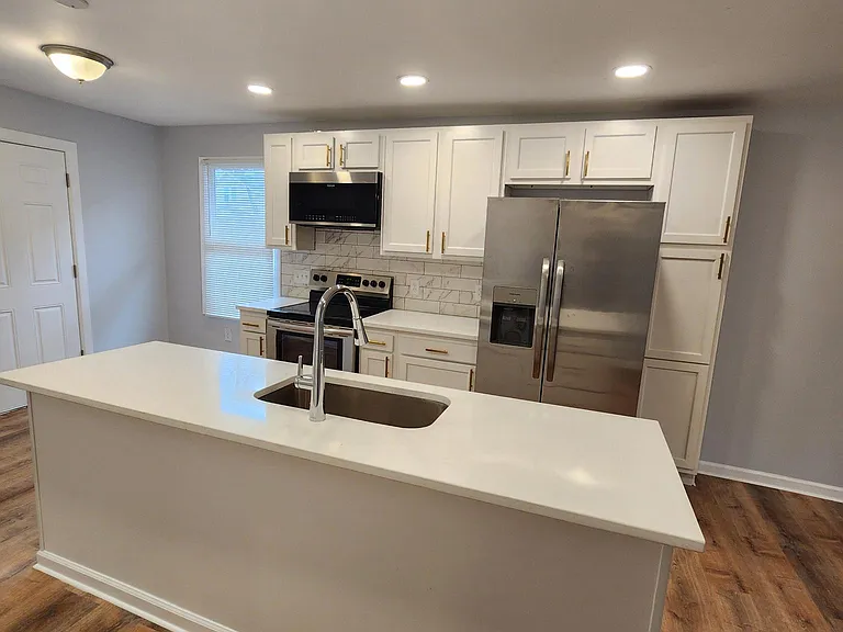228 Belvidere Ave — Photo 4