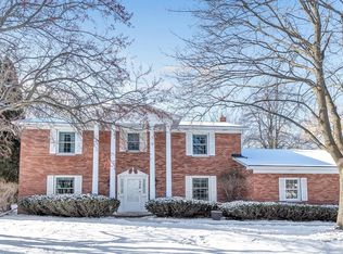 1326 S Summer Range Rd, De Pere, WI 54115