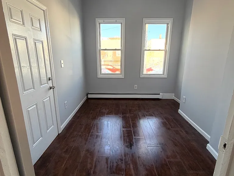 60A Rose Ave #1 — Photo 6