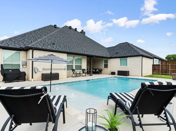 609 Golden Crest Dr, Haslet, TX 76052