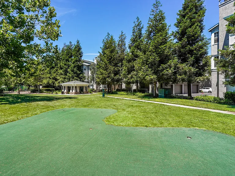 Putting green