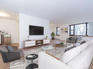 35 Stewart Place #205, Mount Kisco, NY 10549