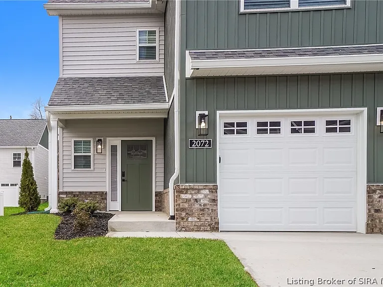 2072 S Sarah Dr — Photo 2