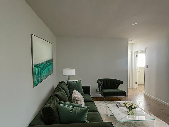 3rd image of 14129 Vanowen St #19