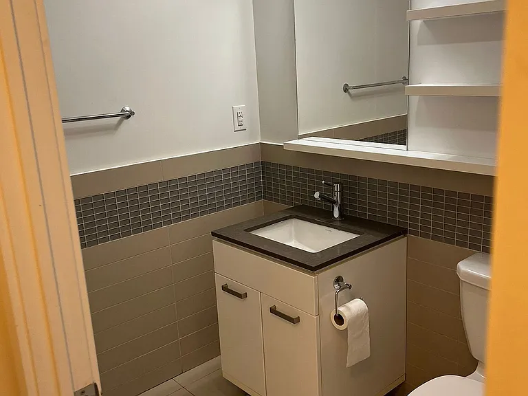 295 Adelaide St W #722 — Photo 9